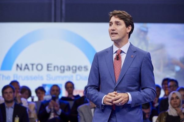 Премьер-министра Канады Трюдо освистали за националистический лозунг