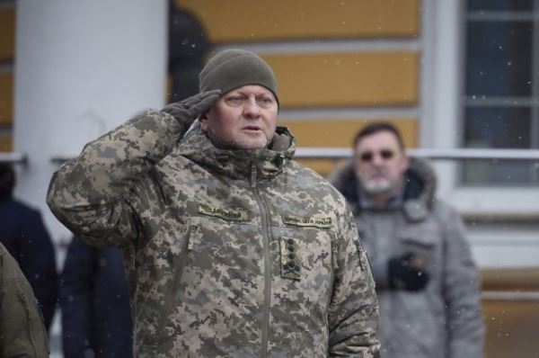 Золотые чиновники. В Киеве за наворованными деньгами следят в ювелирках