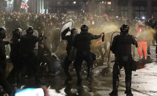 Геополитическое противостояние. Главные вопросы о протестах в Грузии
