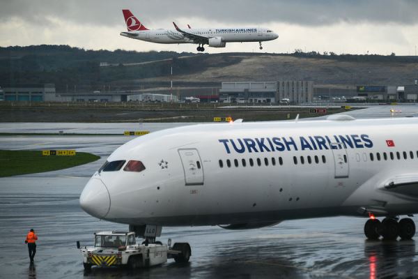 Летевший из Петербурга в Анталью самолет Turkish Airlines сел в Будапеште 