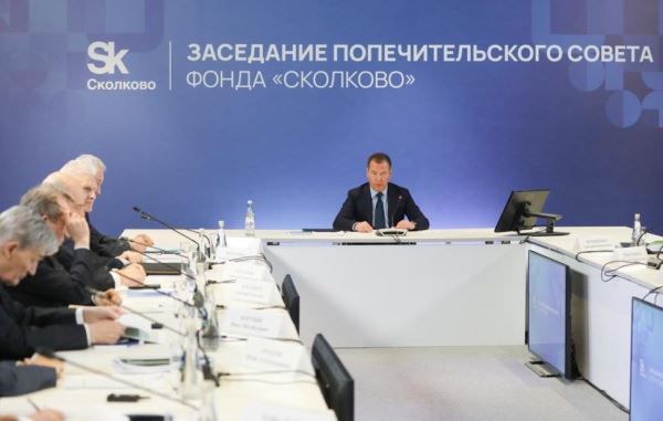 Медведев призвал продвигать технологическую продукцию РФ на рынки дружественных стран