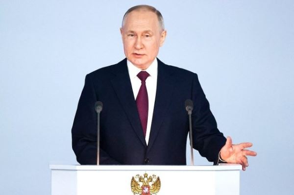 Путин поблагодарил военных Сил специальных операций за безупречную службу