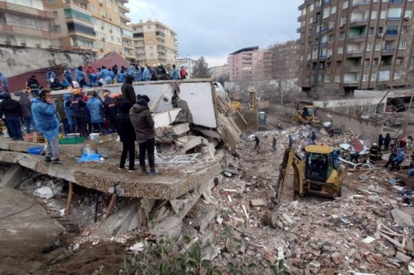 Число погибших при землетрясениях в Турции достигло 46 104