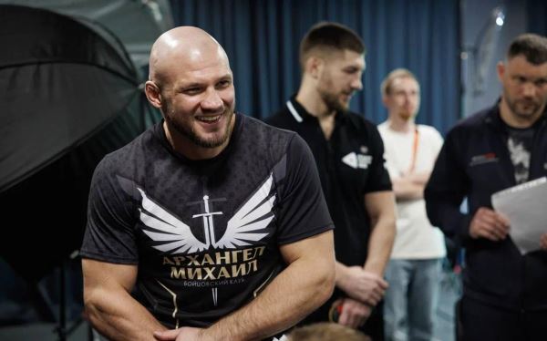 Экс-боец UFC из России оценил разницу в гонорарах от боев ММА и бокса 