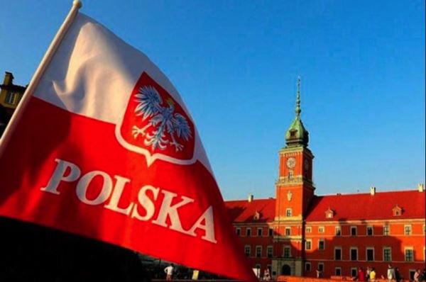 Rzeczpospolita: Польше грозит кризис из-за демографического «метеорита»